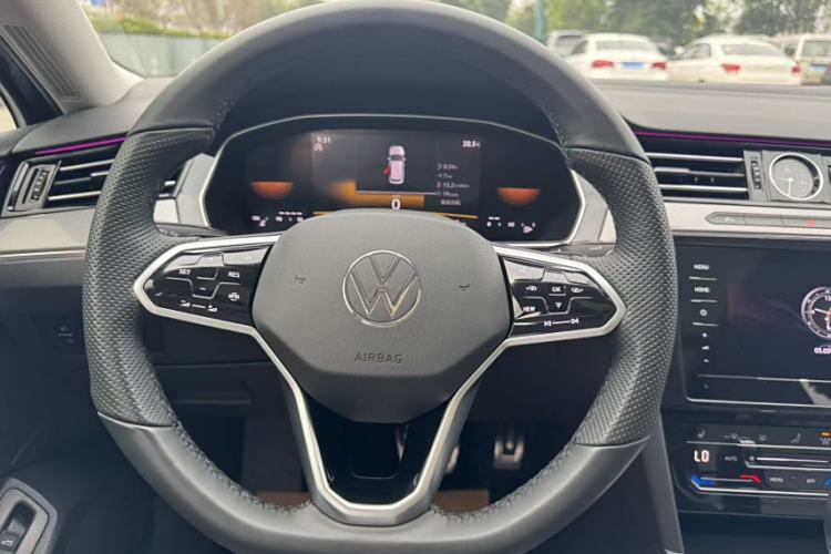 Used Volkswagen Magotan 2023 2 Million Units Limited Edition 330TSI DSG Leading Version Interior 2