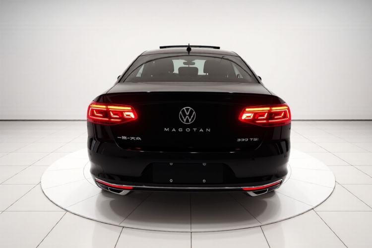 Used Volkswagen Magotan 2023 2 Million Units Commemorative Edition 330TSI DSG Luxury Version Rear
