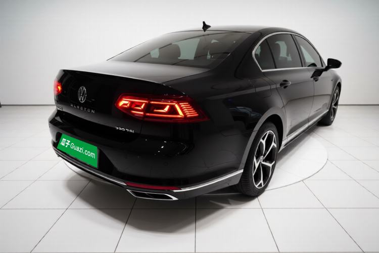 Used Volkswagen Magotan 2023 2 Million Units Commemorative Edition 330TSI DSG Luxury Version Rear Right 45 Deg