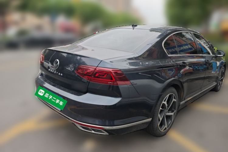 Used Volkswagen Magotan 2023 2 Million Units Commemorative Edition 330TSI DSG Luxury Version Rear Right 45 Deg
