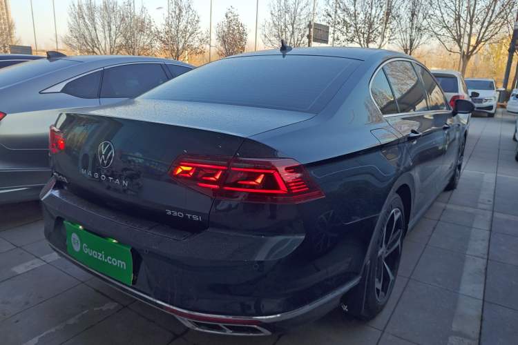 Used Volkswagen Magotan 2023 2 Million Units Commemorative Edition 330TSI DSG Luxury Version Rear Right 45 Deg