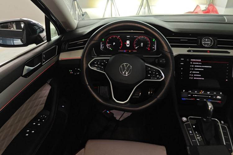 Used Volkswagen Magotan 2023 2 Million Units Commemorative Edition 330TSI DSG Luxury Version Steering Wheel