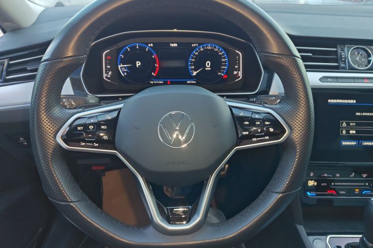 Used Volkswagen Magotan 2023 2 Million Units Commemorative Edition 330TSI DSG Luxury Version Steering Wheel