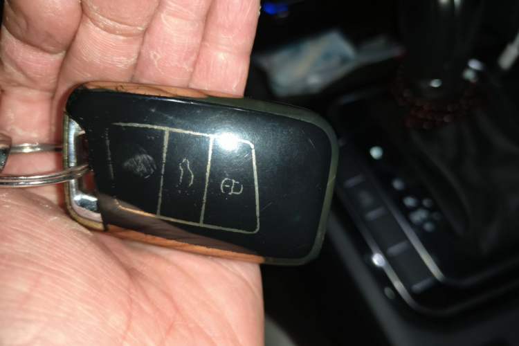 Used Volkswagen Magotan 2023 2 Million Units Commemorative Edition 330TSI DSG Luxury Version Vehicle Key