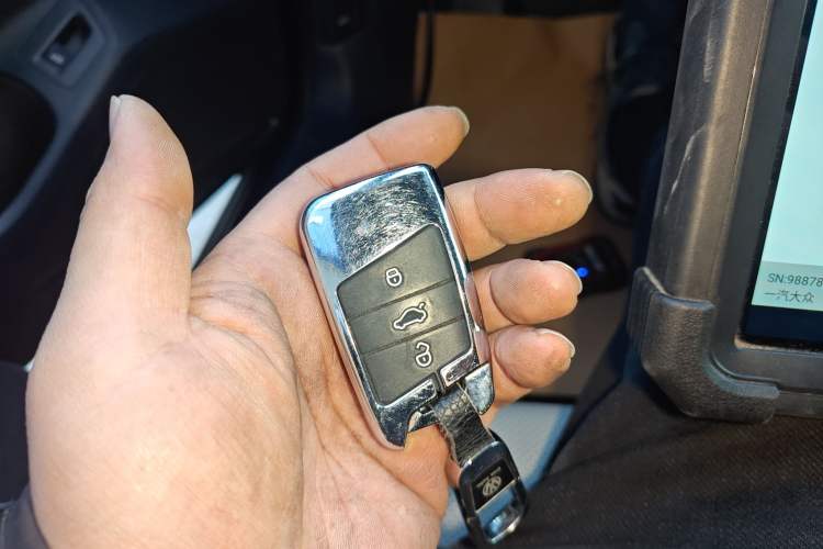 Used Volkswagen Magotan 2023 2 Million Units Commemorative Edition 330TSI DSG Luxury Version Vehicle Key