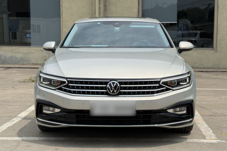 Used Volkswagen Magotan 2023 2 Million Units Commemorative Edition 330TSI DSG Luxury Version Exterior 1