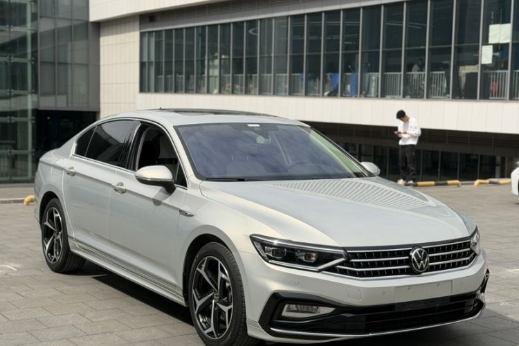 Used Volkswagen Magotan 2023 2 Million Units Commemorative Edition 330TSI DSG Luxury Version Exterior 5
