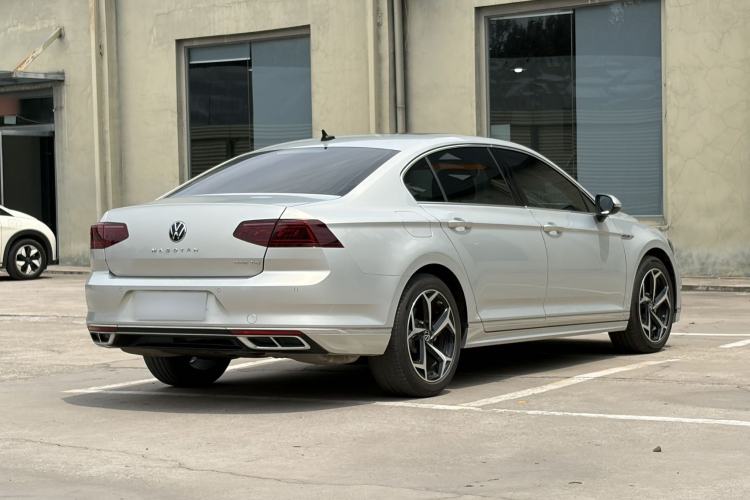 Used Volkswagen Magotan 2023 2 Million Units Commemorative Edition 330TSI DSG Luxury Version Exterior 5