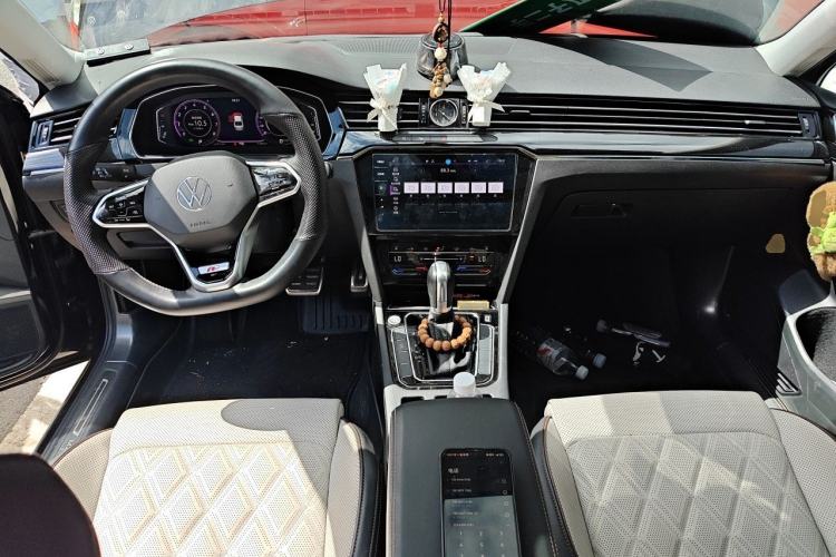 Used Volkswagen Magotan 2023 2 Million Units Limited-Edition 380TSI DSG Flagship Version Center Console