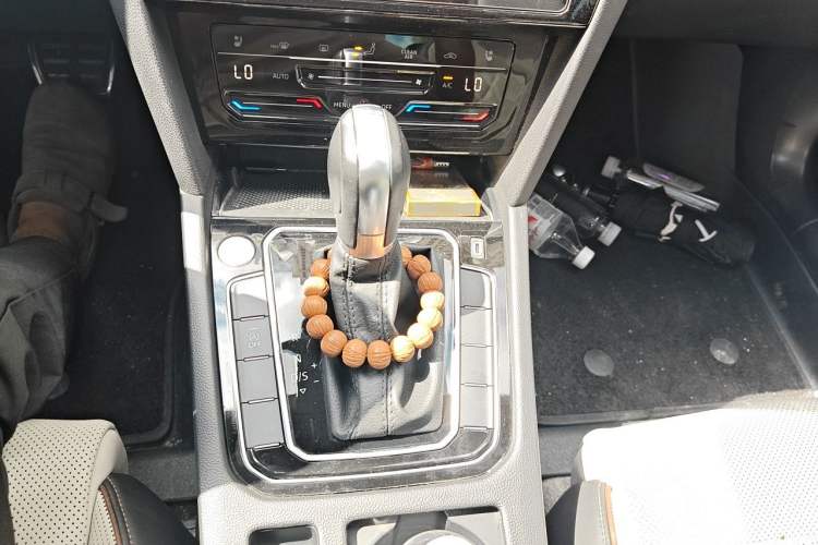 Used Volkswagen Magotan 2023 2 Million Units Limited-Edition 380TSI DSG Flagship Version Gear Lever