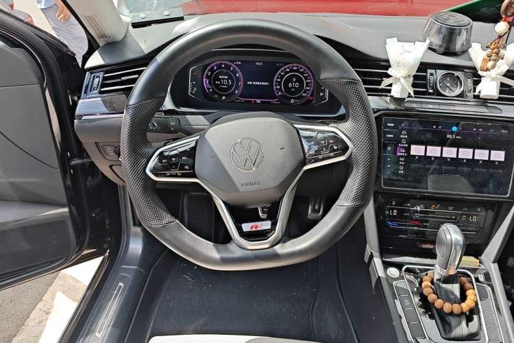 Used Volkswagen Magotan 2023 2 Million Units Limited-Edition 380TSI DSG Flagship Version Steering Wheel