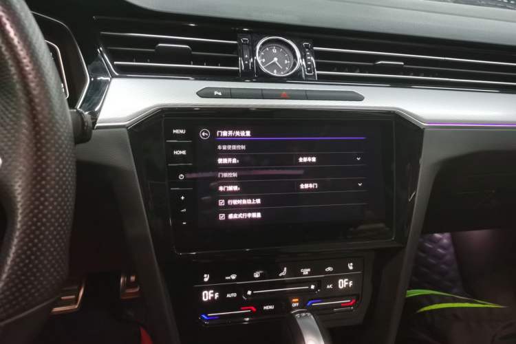 Used Volkswagen Magotan 2023 2 Million Units Commemorative Edition 330TSI DSG Luxury Version Audio And AC Panel