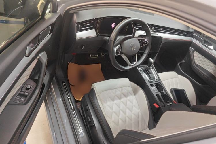 Used Volkswagen Magotan 2023 2 Million Units Commemorative Edition 330TSI DSG Luxury Version Driver Seat