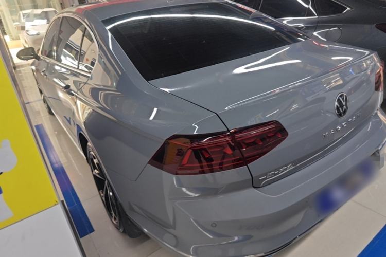 Used Volkswagen Magotan 2023 2 Million Units Commemorative Edition 330TSI DSG Luxury Version Exterior 2