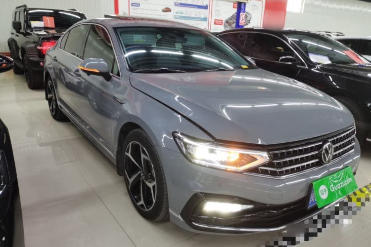 Used Volkswagen Magotan 2023 2 Million Units Commemorative Edition 330TSI DSG Luxury Version Exterior 2