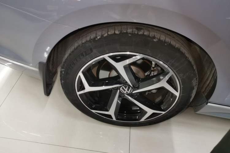 Used Volkswagen Magotan 2023 2 Million Units Commemorative Edition 330TSI DSG Luxury Version Exterior 8