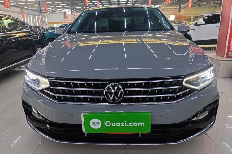 Used Volkswagen Magotan 2023 2 Million Units Commemorative Edition 330TSI DSG Luxury Version Front