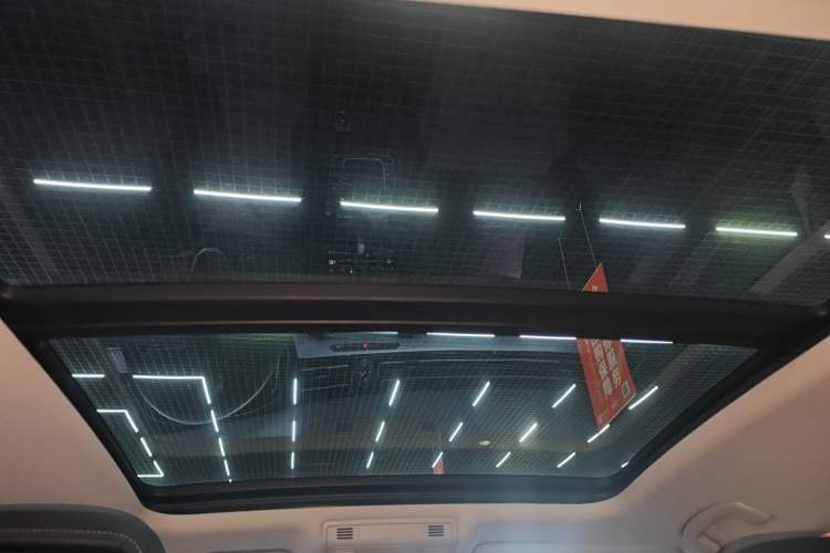Used Volkswagen Magotan 2023 2 Million Units Commemorative Edition 330TSI DSG Luxury Version Headliner