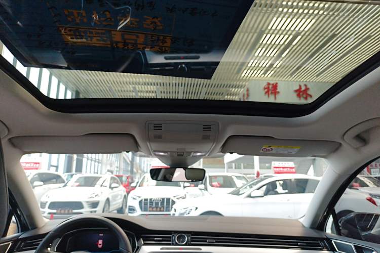 Used Volkswagen Magotan 2023 2 Million Units Commemorative Edition 330TSI DSG Luxury Version Headliner