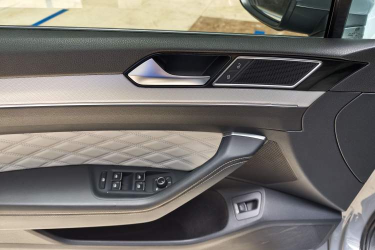 Used Volkswagen Magotan 2023 2 Million Units Commemorative Edition 330TSI DSG Luxury Version Interior 10
