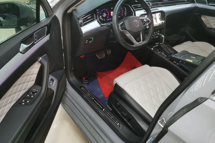 Used Volkswagen Magotan 2023 2 Million Units Commemorative Edition 330TSI DSG Luxury Version Interior 3