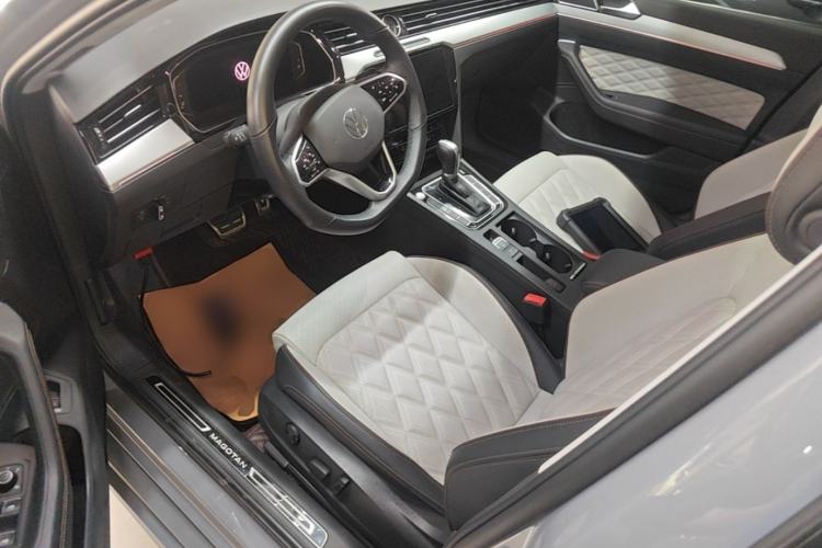 Used Volkswagen Magotan 2023 2 Million Units Commemorative Edition 330TSI DSG Luxury Version Left Front Seat
