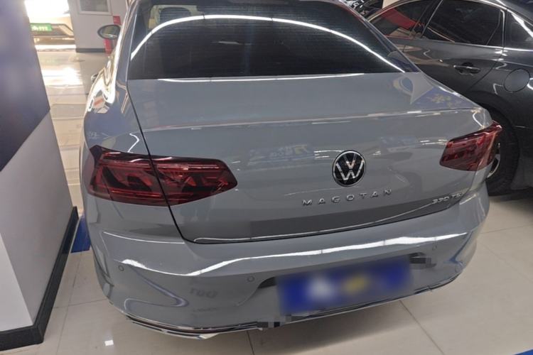 Used Volkswagen Magotan 2023 2 Million Units Commemorative Edition 330TSI DSG Luxury Version Rear