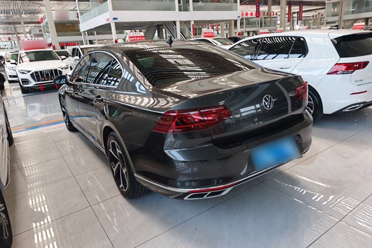 Used Volkswagen Magotan 2023 2 Million Units Commemorative Edition 330TSI DSG Luxury Version Rear Left 45 Deg