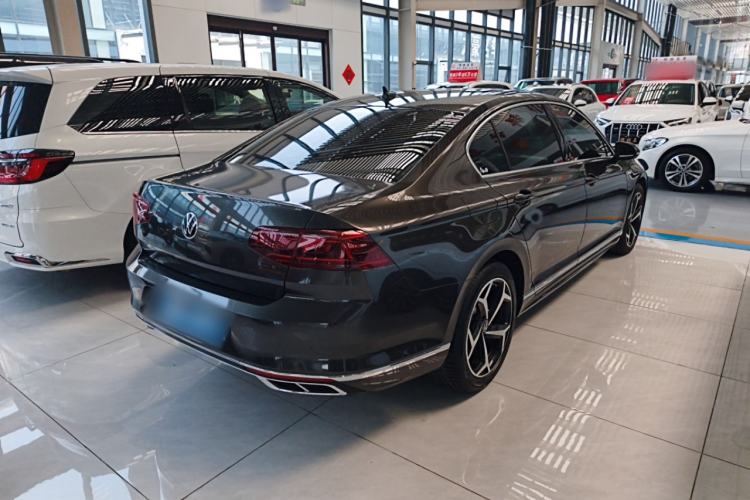 Used Volkswagen Magotan 2023 2 Million Units Commemorative Edition 330TSI DSG Luxury Version Rear Right 45 Deg