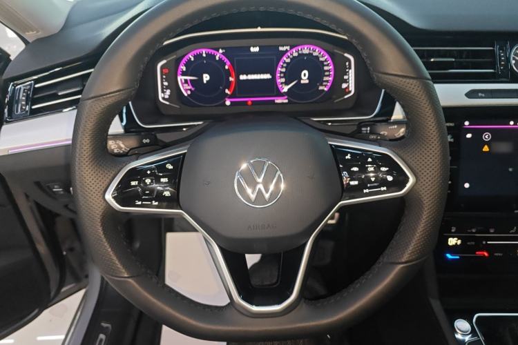 Used Volkswagen Magotan 2023 2 Million Units Commemorative Edition 330TSI DSG Luxury Version Steering Wheel