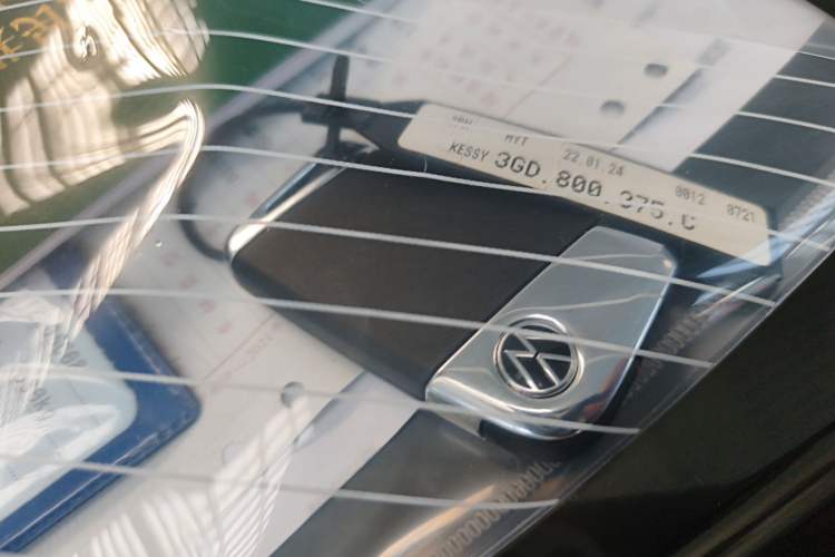 Used Volkswagen Magotan 2023 2 Million Units Commemorative Edition 330TSI DSG Luxury Version Vehicle Key