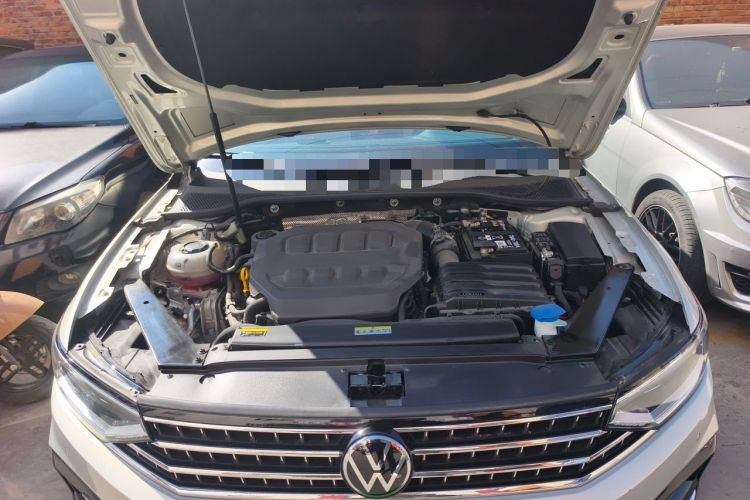 Used Volkswagen Magotan 2023 2 Million Units Commemorative Edition 330TSI DSG Luxury Version Engine Bay