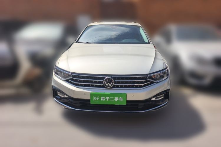 Used Volkswagen Magotan 2023 2 Million Units Commemorative Edition 330TSI DSG Luxury Version Front