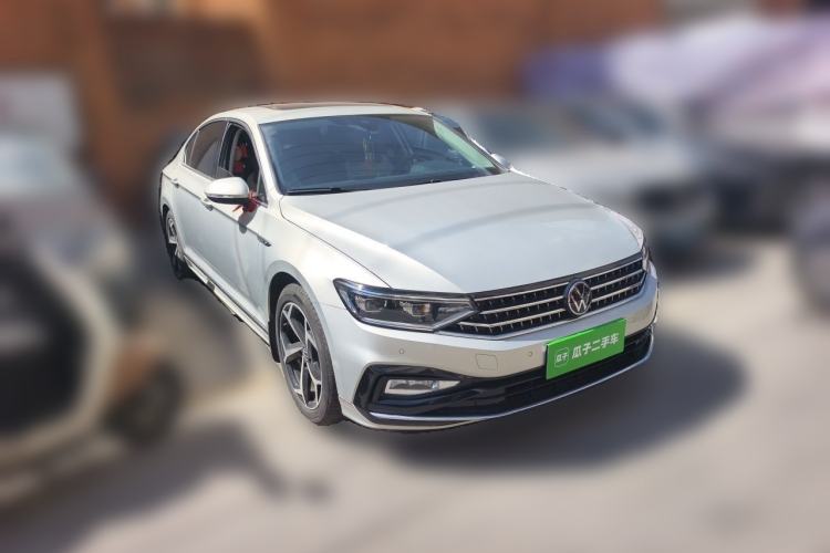 Used Volkswagen Magotan 2023 2 Million Units Commemorative Edition 330TSI DSG Luxury Version Front Right 45 Deg