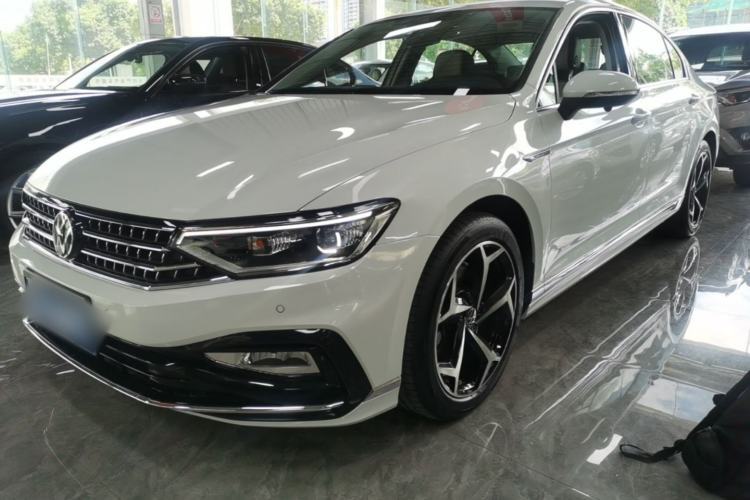 Used Volkswagen Magotan 2023 2 Million Units Commemorative Edition 330TSI DSG Luxury Version Guazi used car, China used car export, Used car for sale, Used  cars, Cheapest cars for sale