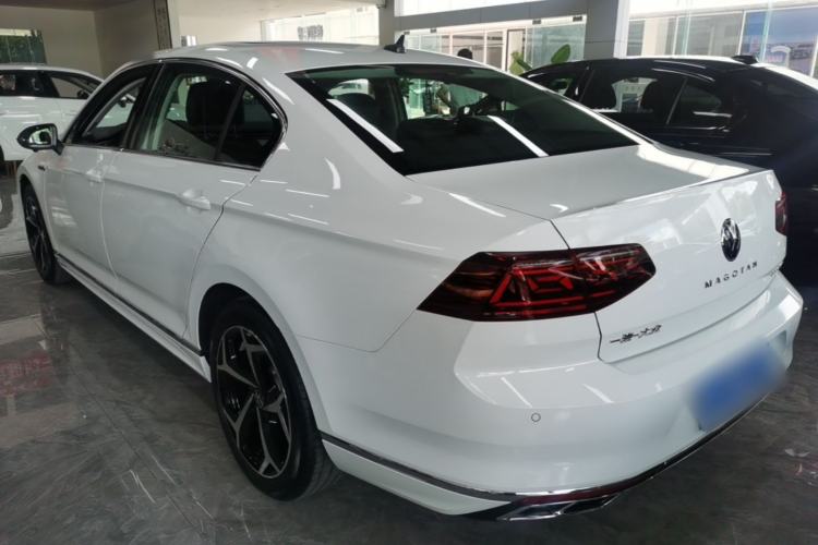 Used Volkswagen Magotan 2023 2 Million Units Commemorative Edition 330TSI DSG Luxury Version Rear Left 45 Deg