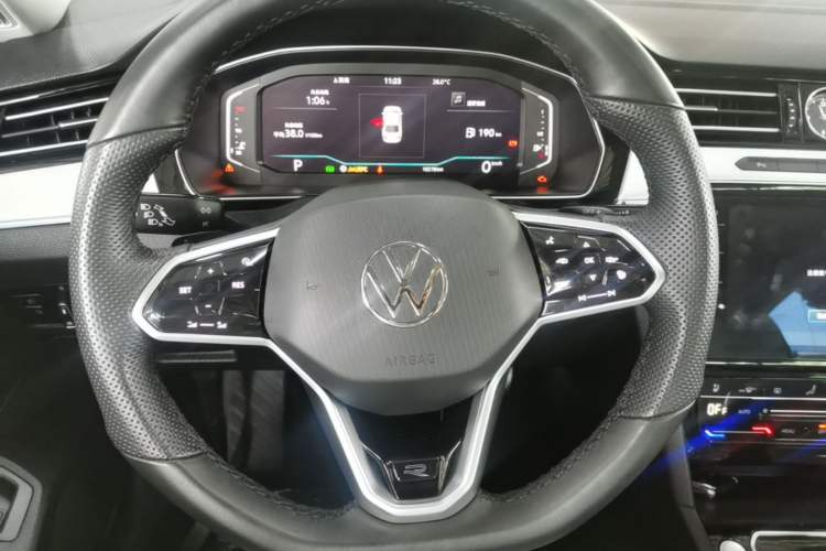 Used Volkswagen Magotan 2023 2 Million Units Commemorative Edition 330TSI DSG Luxury Version Steering Wheel