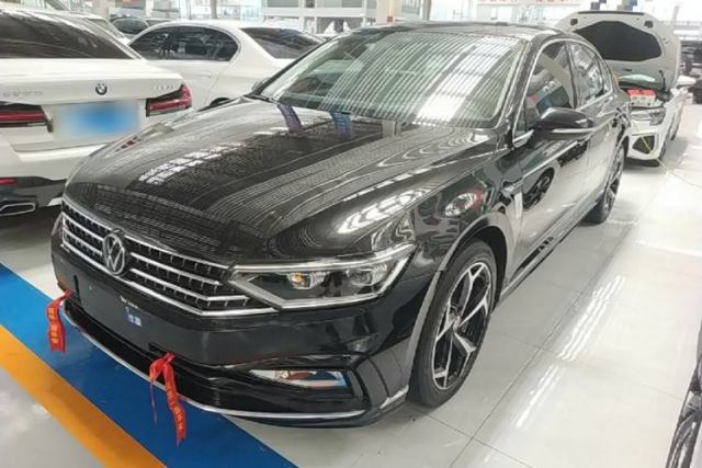 Used Volkswagen Magotan 2024 2 Million Units Zhongxiang Version 330TSI DSG Luxury Edition