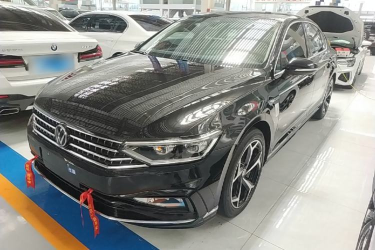 Used Volkswagen Magotan 2024 2 Million Units Zhongxiang Version 330TSI DSG Luxury Edition Guazi used car, China used car export, Used car for sale, Used cars, Cheapest cars for sale