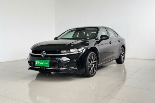 Ojetý Volkswagen Magotan 2024 380TSI DSG Prestige Edition DaMai Package