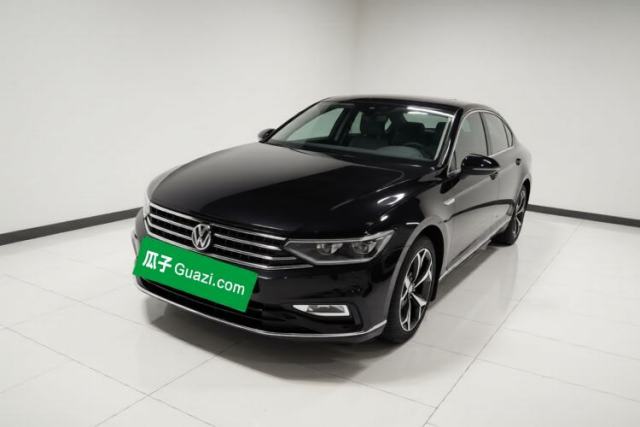 Ojetý Volkswagen Magotan 2024 2 Million Units Zhongxiang Version 330TSI DSG Luxury Edition