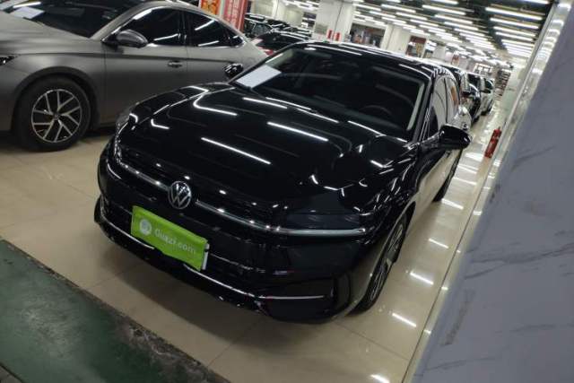 Used Volkswagen Magotan 2024 300TSI DSG Prestige Edition—A Real Eye-Catcher