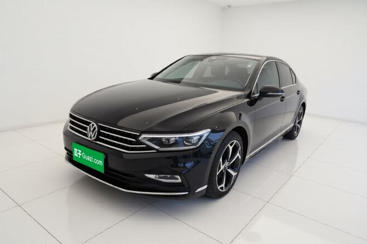 Volkswagen Magotan 2024 2 Million Units Zhongxiang Version 330TSI DSG Luxury Edition