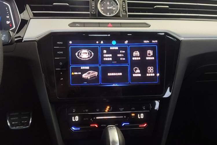 Used Volkswagen Magotan 2024 2 Million Units Zhongxiang Version 330TSI DSG Luxury Edition Audio And AC Panel