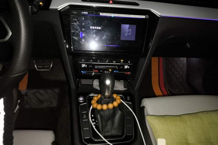 Used Volkswagen Magotan 2024 2 Million Units Zhongxiang Version 330TSI DSG Luxury Edition Audio And AC Panel