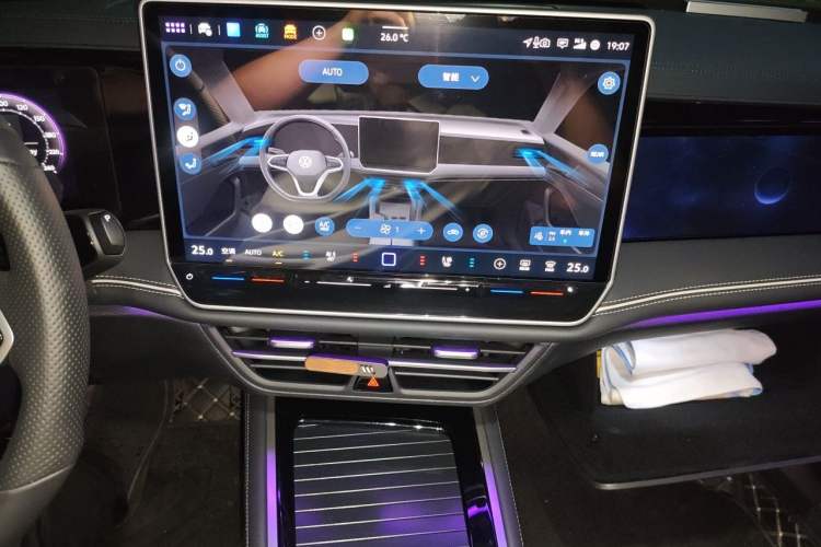 Used Volkswagen Magotan 2024 380TSI DSG Prestige Edition DaMai Package Audio And AC Panel