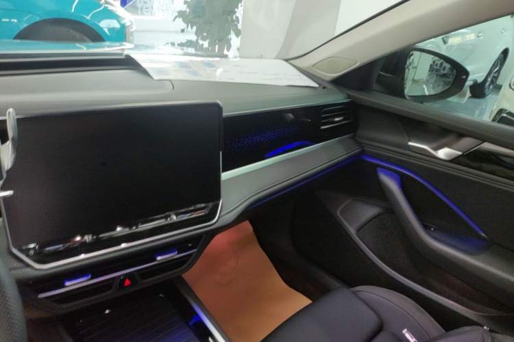 Used Volkswagen Magotan 2024 380TSI DSG Prestige Edition Audio And AC Panel