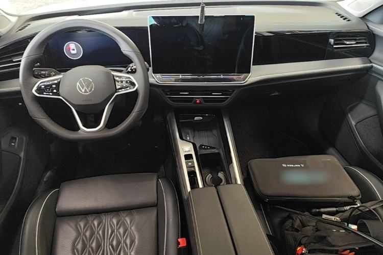 Used Volkswagen Magotan 2024 380TSI DSG Prestige Edition DaMai Package Center Console