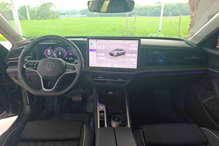 Used Volkswagen Magotan 2024 380TSI DSG Prestige Edition DaMai Package Center Console
