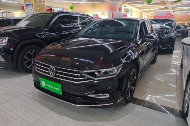 Volkswagen Magotan 2024 2 Million Units Zhongxiang Version 330TSI DSG Luxury Edition usado